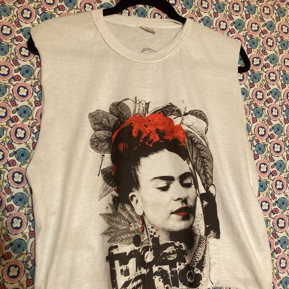 Frida khalo graphic sleeveless cut off yoga t shirt